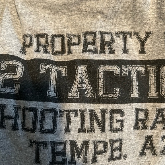 Cool Men’s Hanes T-shirt with logo on the front and plain back - Picture 6 of 10